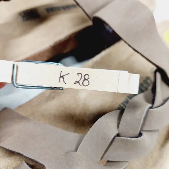 NEW Cushionaire Tan Brown Strappy Buckle Cork Footbed Summer Slide Sandals K28 - Picture 10 of 10